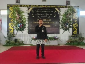 Hartono S.PdKepala Sekolah SD Negeri Rowobayem