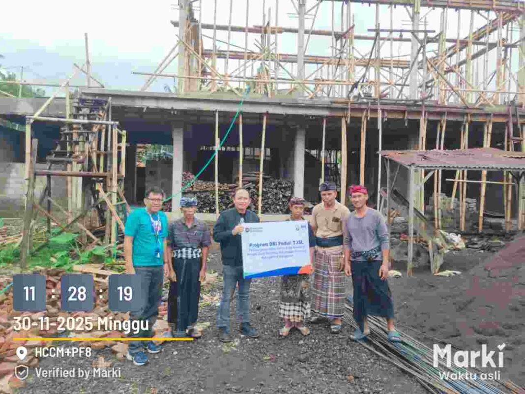 BRI Kanca Amlapura Bagikan CSR Kepada Masyarakat Banjar Rendang Tengah Amlapura