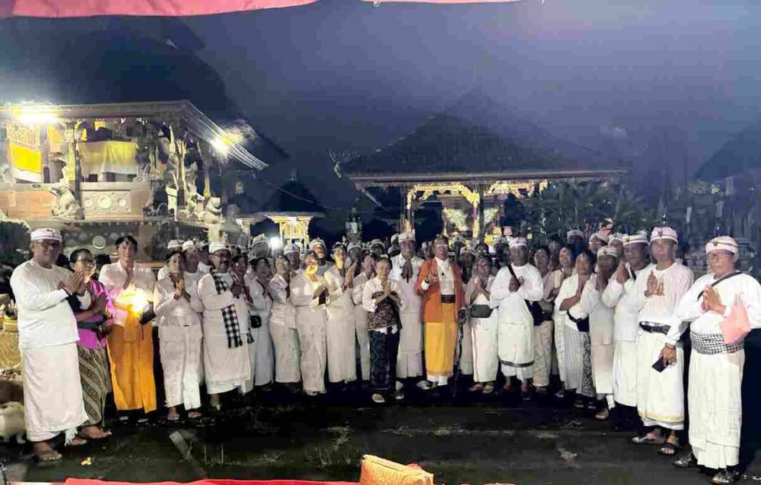 Supaya Lebih Metaksu : Paiketan Pinandita Ganesh Pratama Melaksanakan Upacara Mejaya-jaya