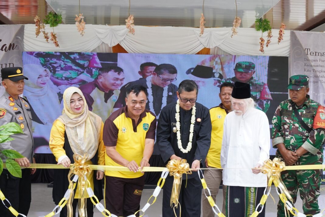 Wabup Subang Resmikan ALUN-ALUN Kecamatan Compereng