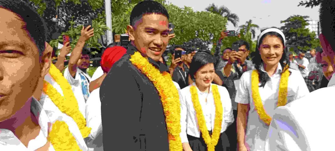 Kemeriahan Gajah Sena Menyambut Ketum PSI Kaesang Pangarep Hadiri Rakorwil PSI Peovinsi Bali