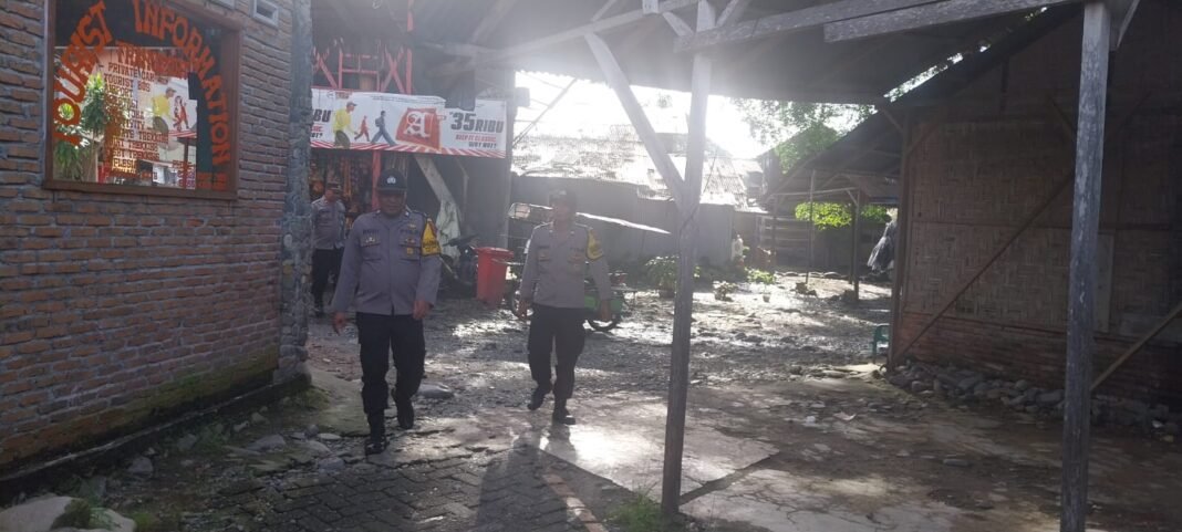 Bhabinkamtibmas Polsek Bahorok Laksanakan Patroli di Kawasan Wisata Bukit Lawang