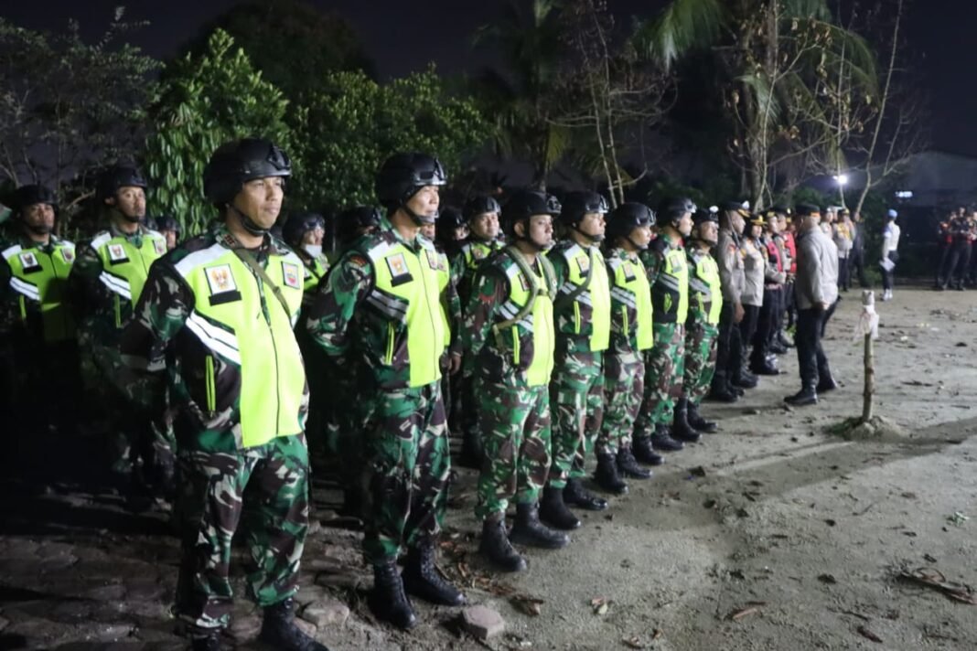 Kodim 0201/Medan Turut Bersihkan Kampung Narkoba dan Judi Jermal, Barak Dihancurkan dan Dibakar