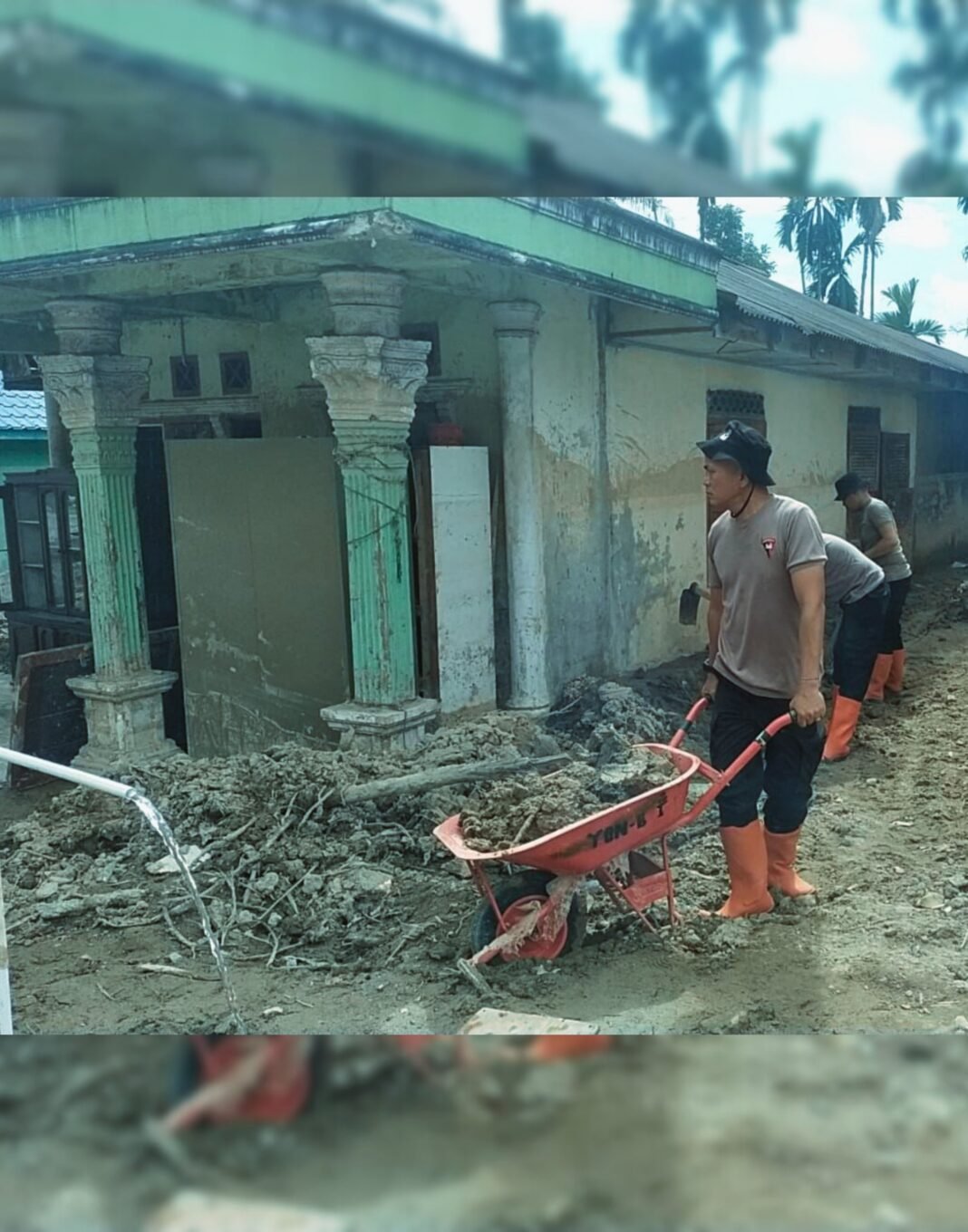 Dari Pembersihan hingga Hunian, Brimob – TNI Kawal Pemulihan Pascabencana Batang Toru