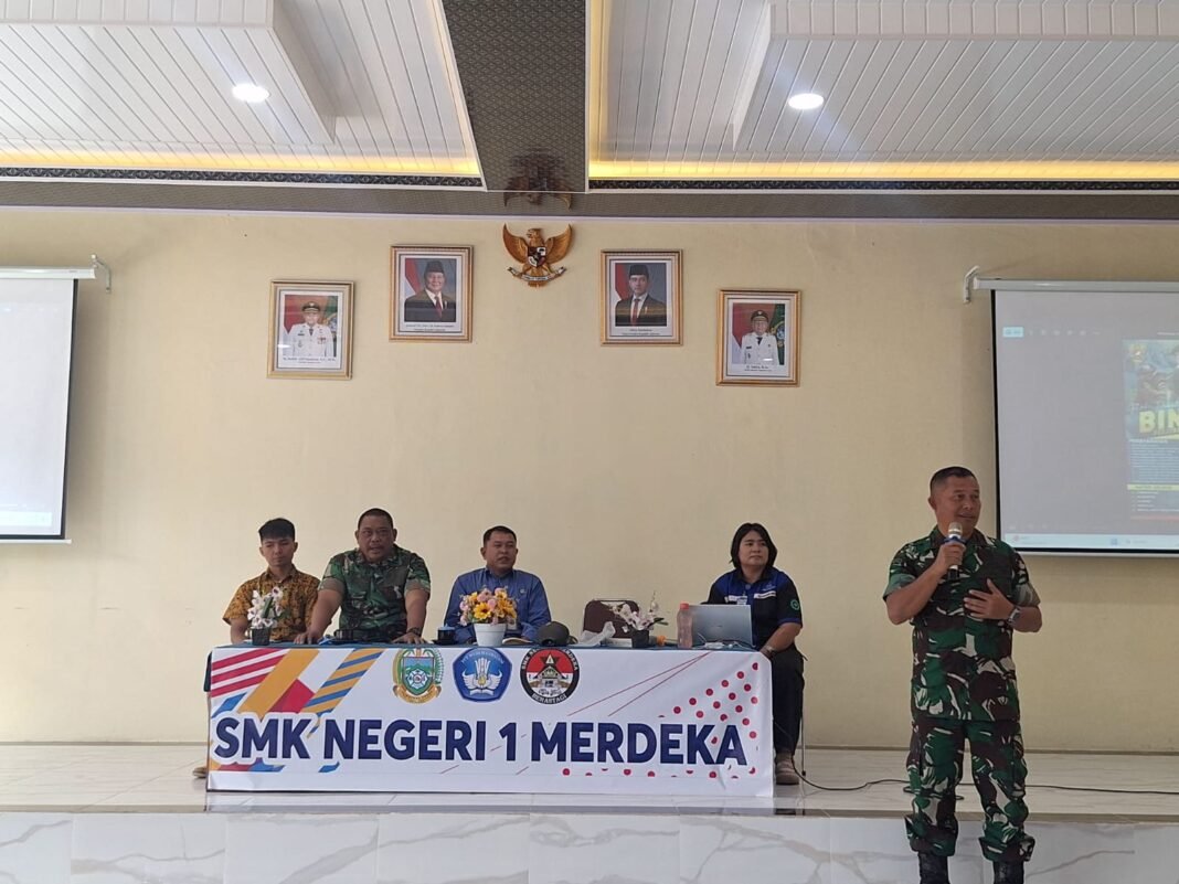 Danramil 03/BT Dan Danramil 04/SE Sosialisasikan Rekrutmen TNI AD di SMKN Merdeka