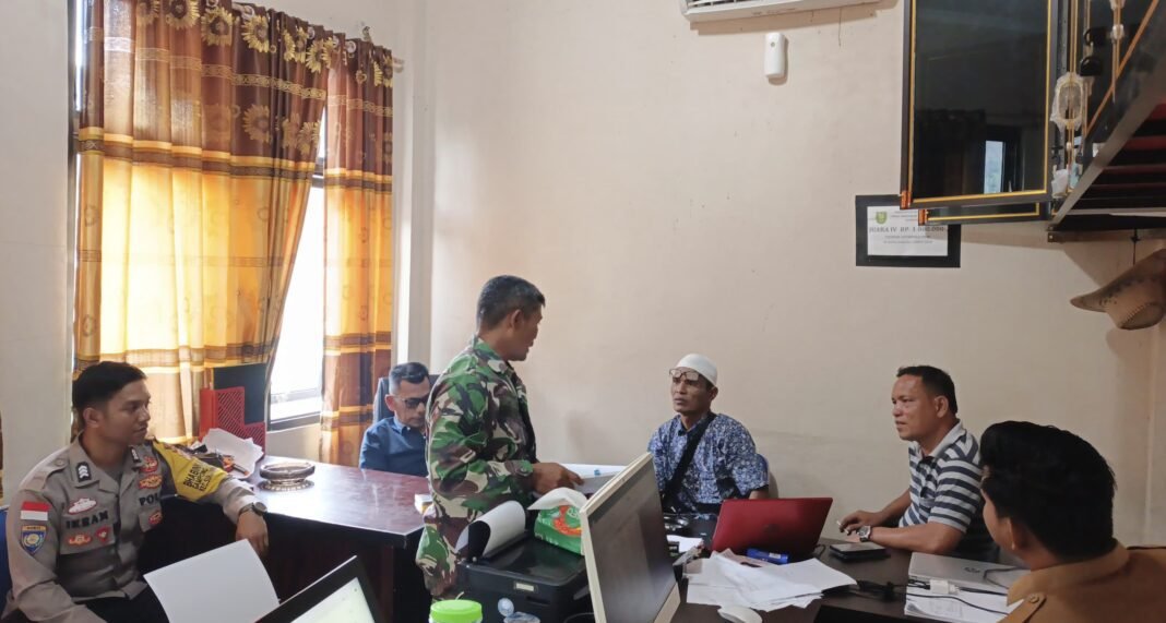 Wujud Kepedulian : Babinsa Koramil 02/Sukakarya Dukung Tertib Admistrasi Warga Binaan | Kompas.sbs.-News