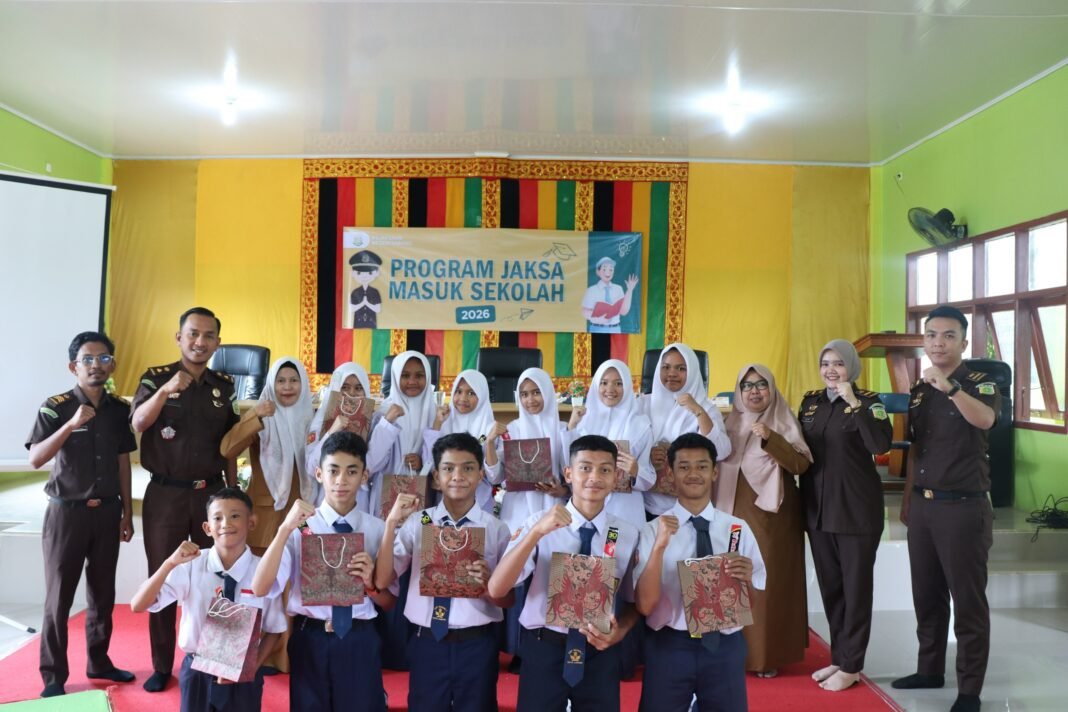 Cegah Perundungan Di Kalangan Pelajar : Kejari Sabang Gelar Progam Jaksa Masuk Sekolah Di SMPN 1 Sabang