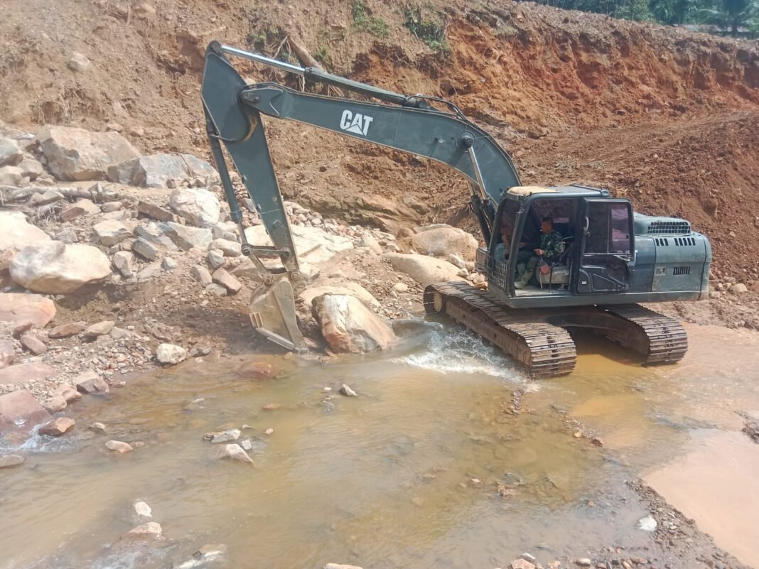 Satgas Gulbencal Kodam I/BB Mulai Pembangunan Jembatan Aramco di Desa Bair