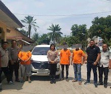 “Tim Opsnal Polsek Kualuh Hulu Borgol Tiga Orang Terduga Penggelapan Satu Unit Mobil Avanza”