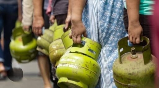 Masyarakat Mengeluh Gas LPG Langka, Jika Ada Harga Melonjak Signifikan,