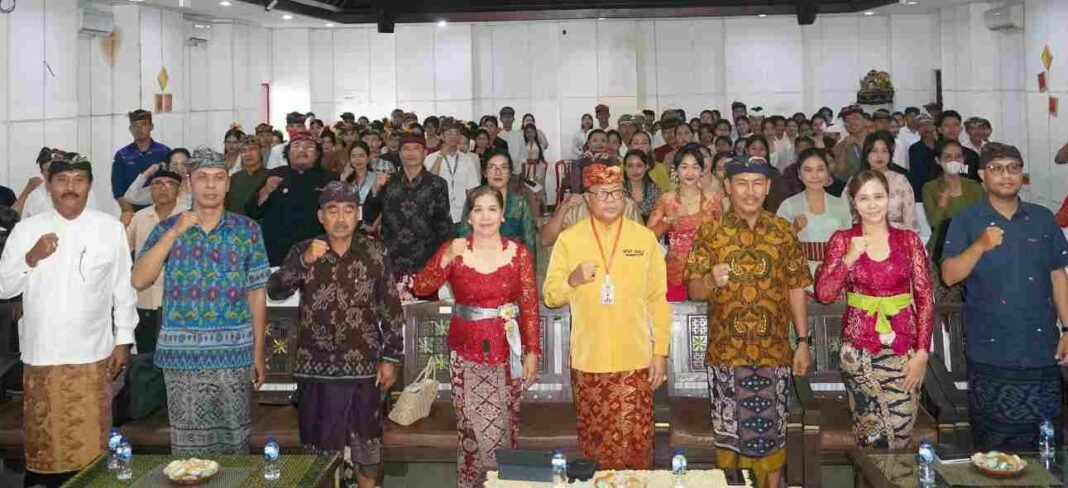 UPMI Bali Ajak Pelajar Lestarikan Bahasa Dan Sastra Bali