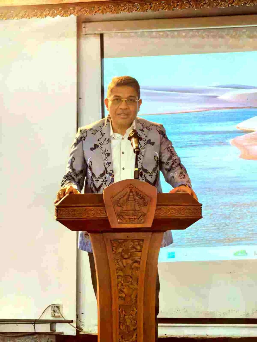 Emban Amanah Nasional, Ngurah Ambara Serahkan Tongkat Estafet BMPS Bali Kepada Dr. Made Sumitra Chandra Jaya