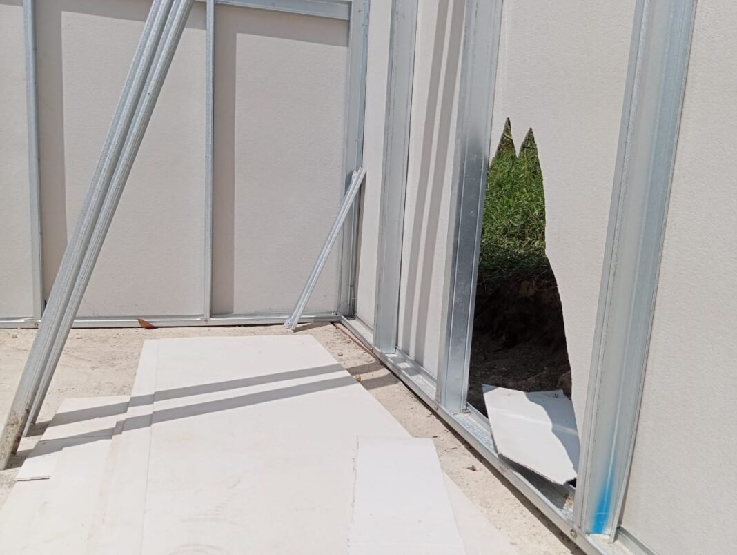 Pelaksanaan Proyek Huntara di Seuneubok Saboh Diduga Tidak Sesuai Spesifikasi*