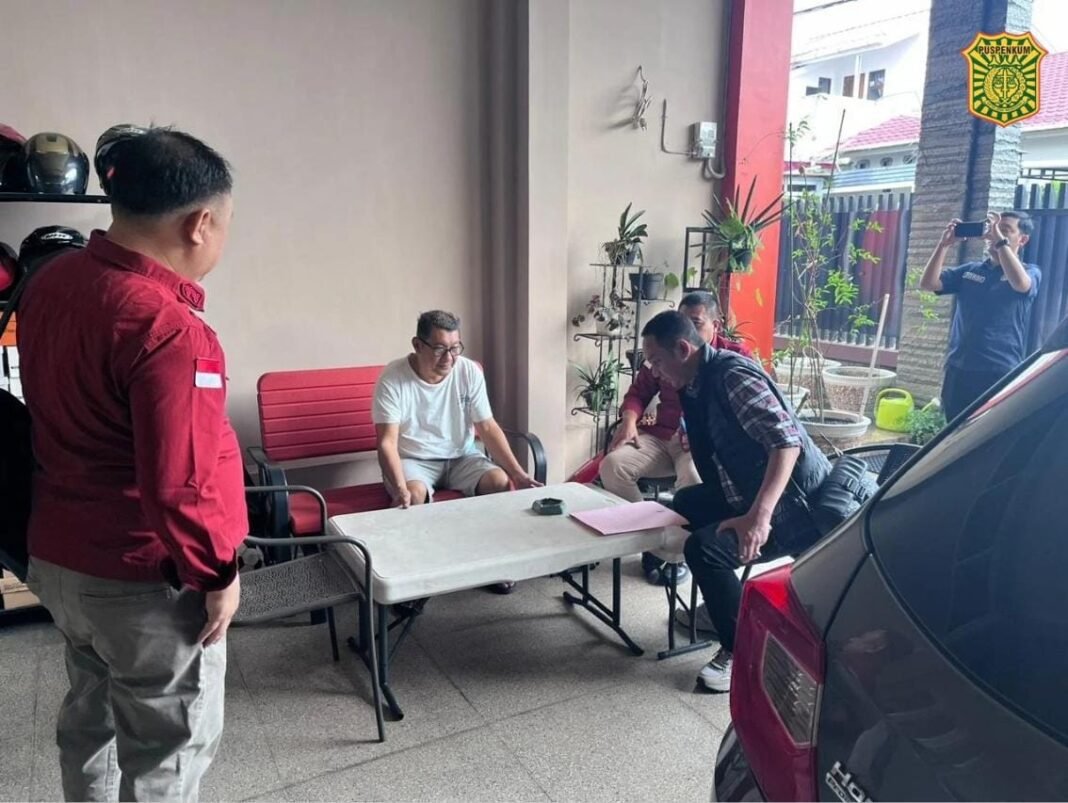 Tipikor Pertambangan : TIM Penyidik Kejati Kalbar Kembali Geledah Rumah Jalan Paris 2