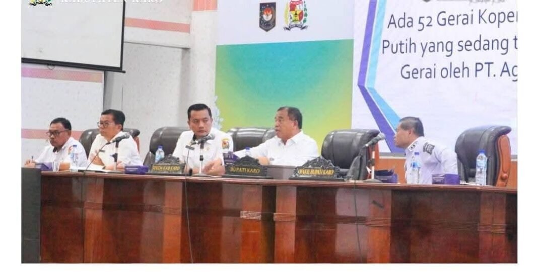 Bupati Karo Pimpin Rapat Evaluasi Kinerja Perangkat Daerah