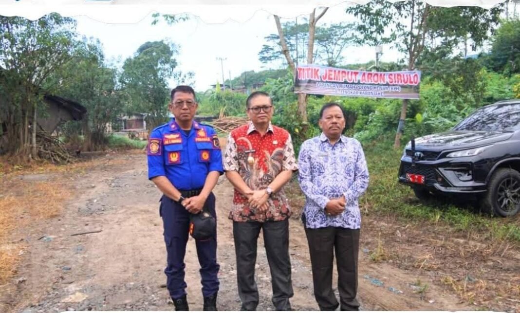 Pemkab Karo Tertibkan Simpang Tiga Laudah Penjemputan Pekerja Tani Ke Kawasan Rumah Potong Hewan Kabanjahe