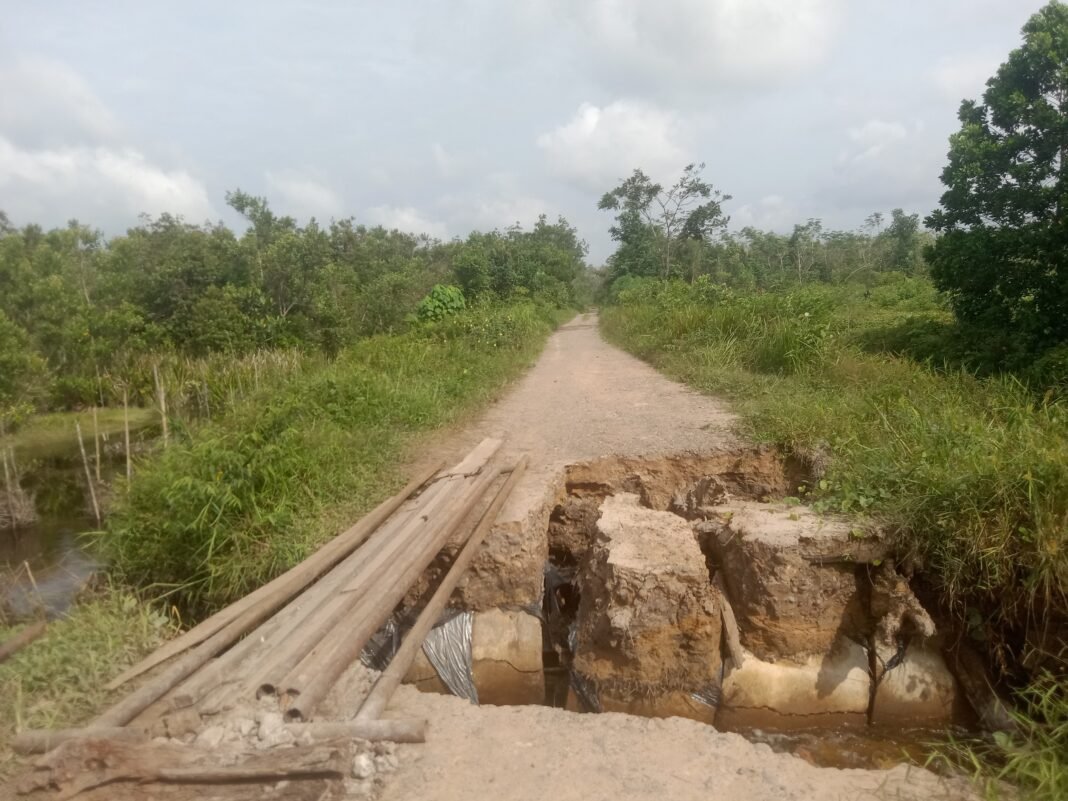 Jalan paye beso Betung barat terputus u udah memakan korban