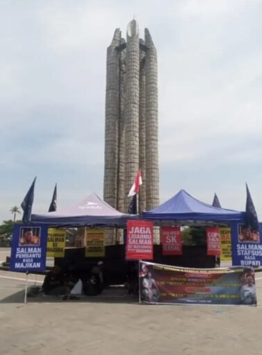 PAKSI Gabungan 15 Aktivis Gelar Aksi “Diam Dalam Tenda” di Depan Kantor Pendopo Selama 3 Hari