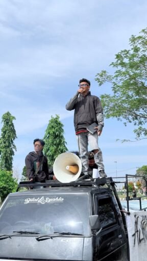 bantuan stimulan pascabanjir di pidie jaya diduga melenceng | Kompas.sbs.-News