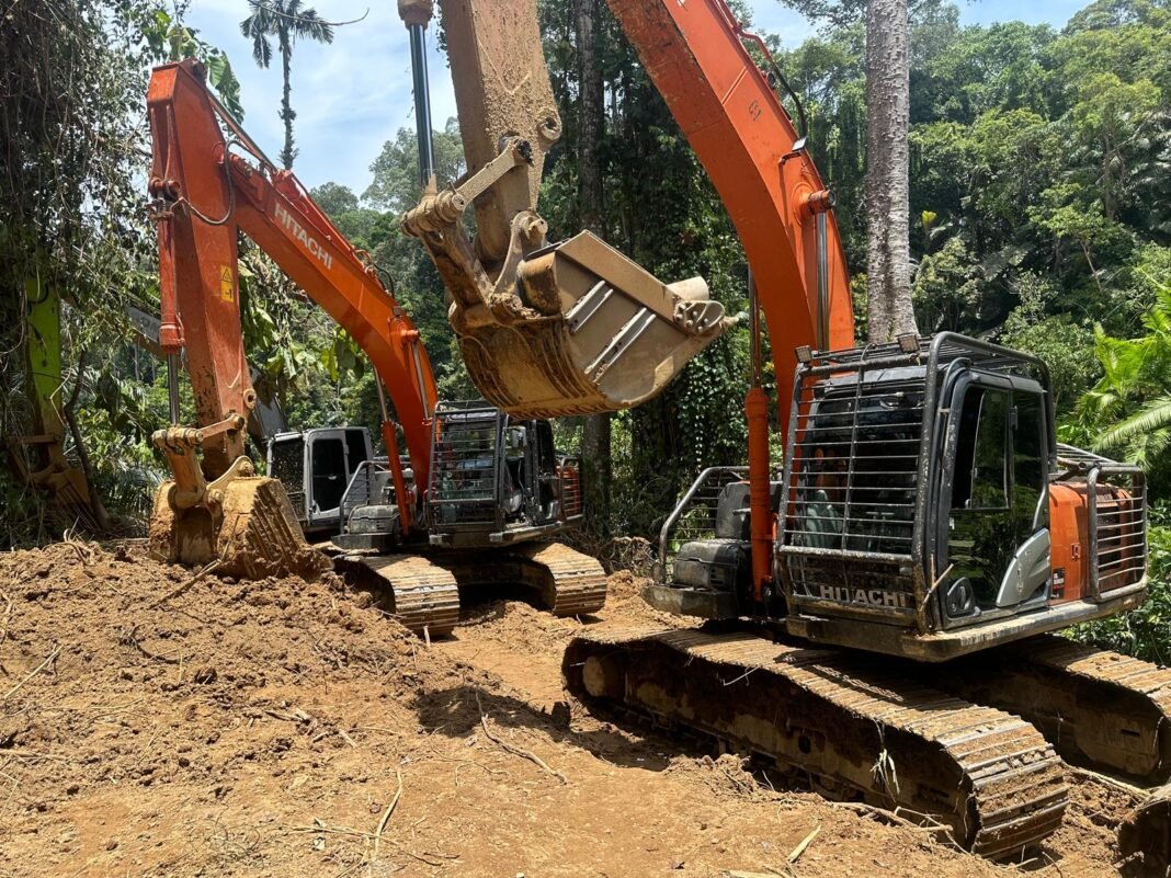 Gabungan Brimob dan Ditreskrimsus Polda Sumut Tindak Tambang Emas Ilegal, 14 Ekskavator Diamankan