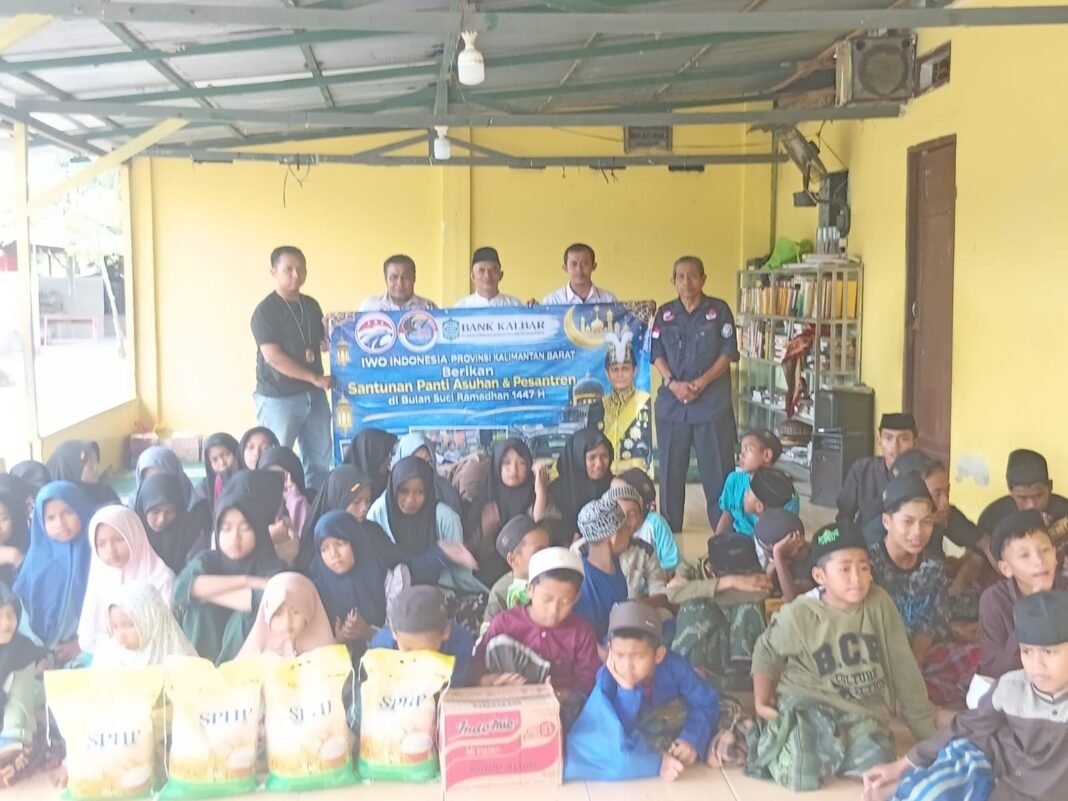 Ramadan 1447 H, IWO Indonesia Kalbar Salurkan Bantuan Sosial