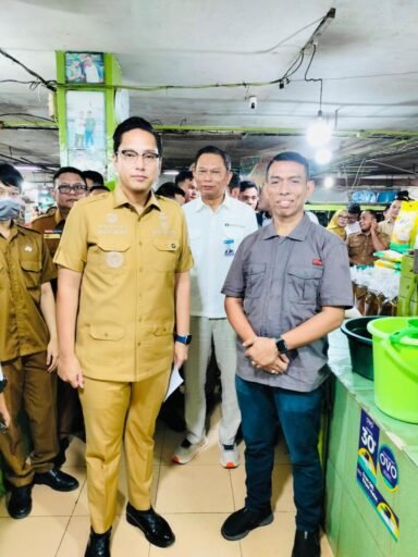 Jamin Stabilitas Harga Jelang Idulfitri, Wali Kota Medan Apresiasi Kepatuhan HET Pedagang Pasar Petisah