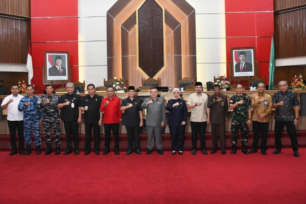 Komandan Kodaeral XII Hadir dalam Paripurna DPRD, Perkuat Sinergi Dukung Pembangunan Kalimantan Barat