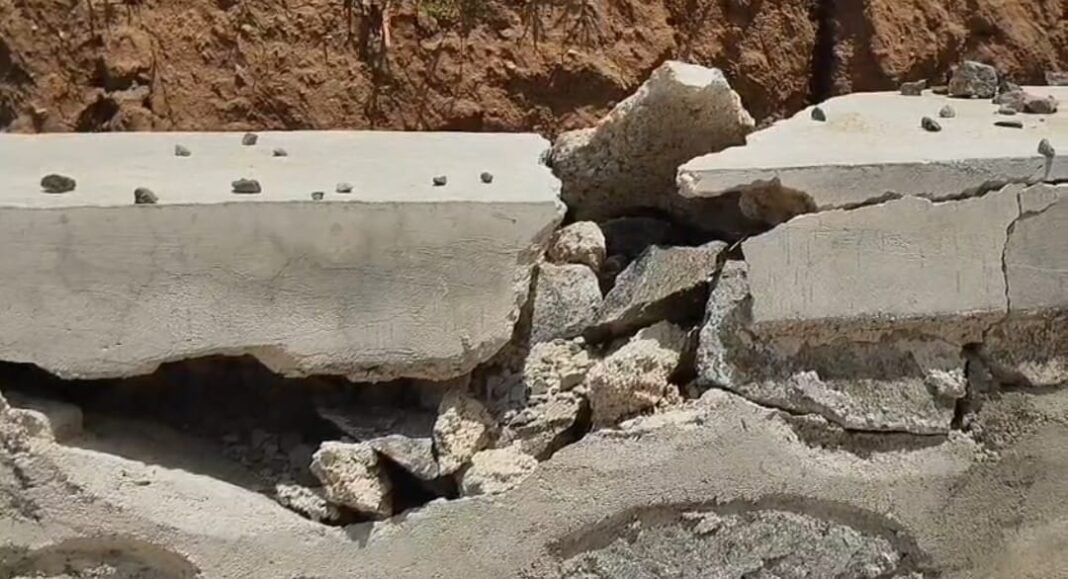 Proyek IJD Ruas Jalan di Wilayah Paguat Pohuwato Bernilai Puluhan Miliar Disorot, Talud Retak dan Ambruk