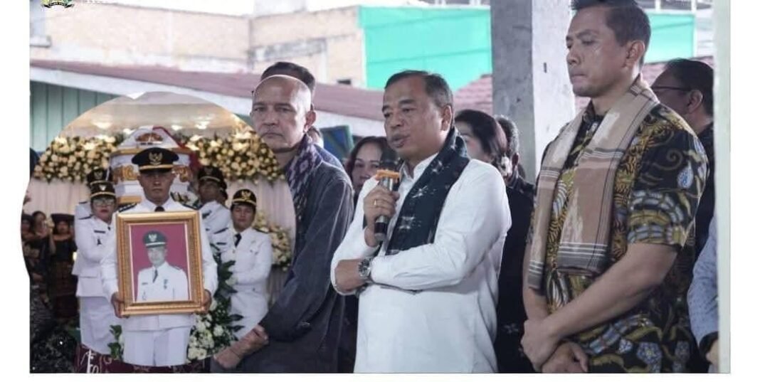 Bupati Karo Hadiri Upacara Adat dan Berikan Penghormatan Terakhir Kepada Almarhum Camat Kutabuluh