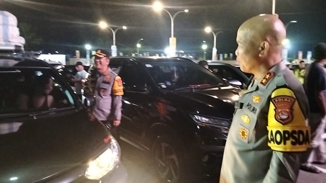 Kapolda dan Kabid Humas Polda Banten Tinjau Kesiapan Pengamanan Arus Mudik di Pelabuhan Merak