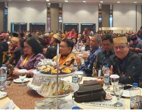 Ketua BPW KKSS Sulut Bersama Gubernur Sulut Hadiri Acara PSBM XXVI Di Hotel Claro Makassar