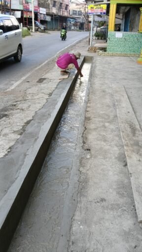 Rehabilitasi Drainase Masjid At-Taqwa Berjalan Lancar, Jemaah Diminta Doakan