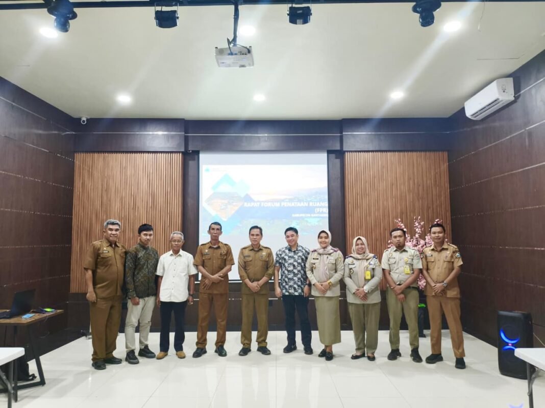 Sinergi Lintas Sektor, Kantor Pertanahan Bantaeng menghadiri rapat forum penataan ruang