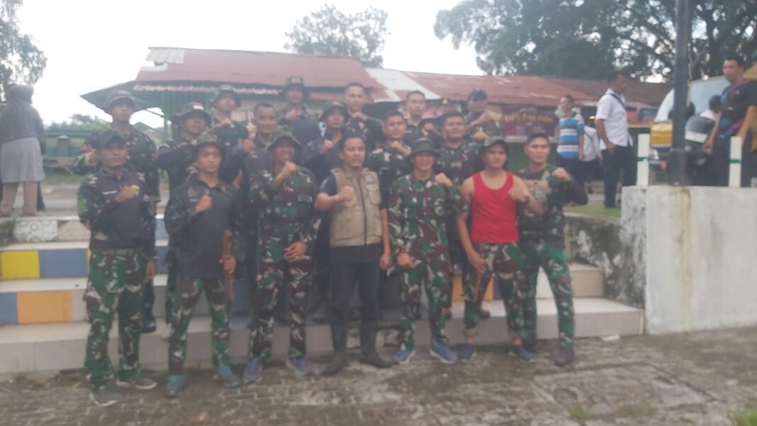 Gerakan Laki Bini (Gerakan Aksi Bersih Lawang Kidul Bersama Insan Tanjung Enim) Sinergi TNI,Polri dan Camat