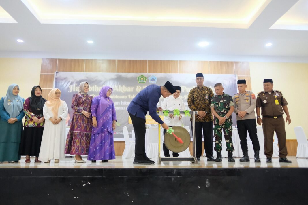 Bupati Bantaeng Saksikan MoU Pendidikan Politik dan Launching PUSBINTAKWA