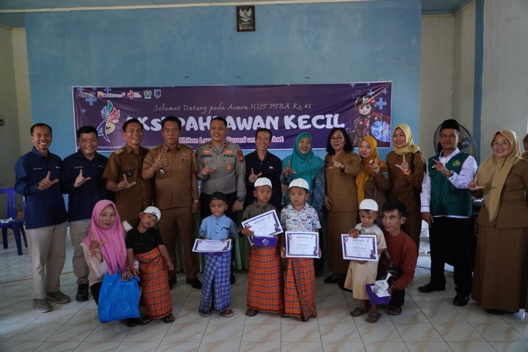Perkuat Komitmen SDGs, PTBA Gelar Khitanan Gratis Bagi 500 Anak di Ring 1