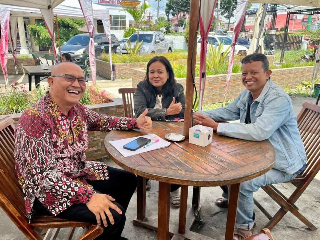 Konsultasi Hukum Ala Alfa Omega Cafe Hakim Torong : Tidak Membedakan Siapa Yang Mengundang