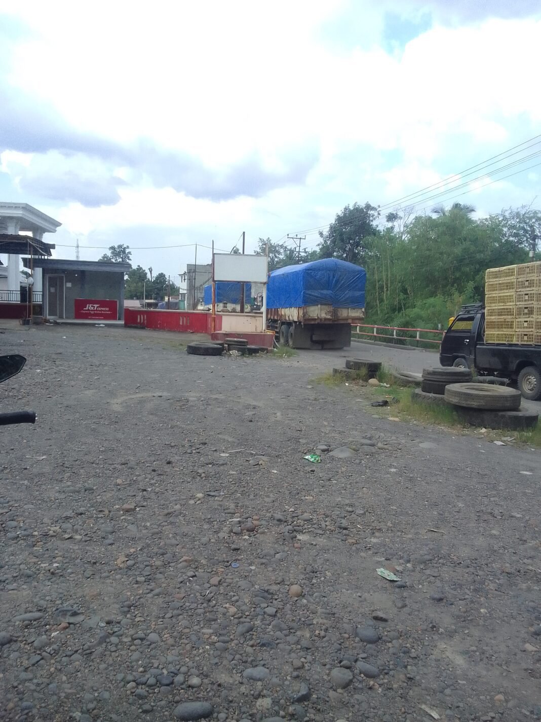 KETUA LSM KSN Lawang Kidul Kecewa Karena Tidak adanya Tindakan Penegakan Hukum POLRES DAN TNI ..