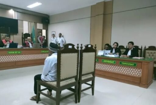 Sidang Kasus Paoman Memanas, Priyo Mengaku Didatangi Oknum Polisi Sebelum Cabut Kuasa Toni RM Sidang Kasus Paoman Memanas, Priyo Mengaku Didatangi Oknum Polisi Sebelum Cabut Kuasa Toni RM