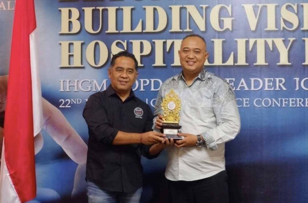 Gatra Dewata Menerima Apresiasi Sebagai Partner IHGMA Bali Pada Acara Hospitality Leaders Gathering 2026 Gatra Dewata Menerima Apresiasi Sebagai Partner IHGMA Bali Pada Acara Hospitality Leaders Gathering 2026