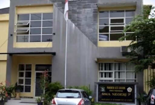 Musyawarah dikesampingkan,kepala sekolah sman.7 surabaya diduga kendalikan struktur komite. Musyawarah dikesampingkan,kepala sekolah sman.7 surabaya diduga kendalikan struktur komite.