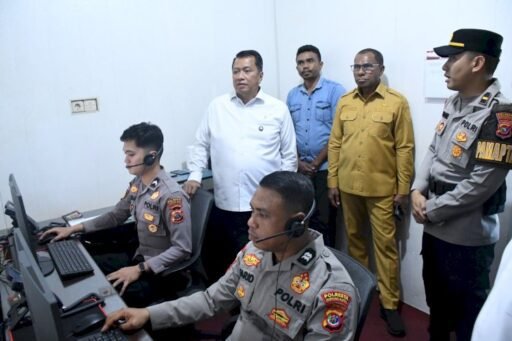 Kapolda NTT Dampingi Wamen PANRB RI Tinjau Pelayanan Publik di Polresta Kupang Kota Kapolda NTT Dampingi Wamen PANRB RI Tinjau Pelayanan Publik di Polresta Kupang Kota