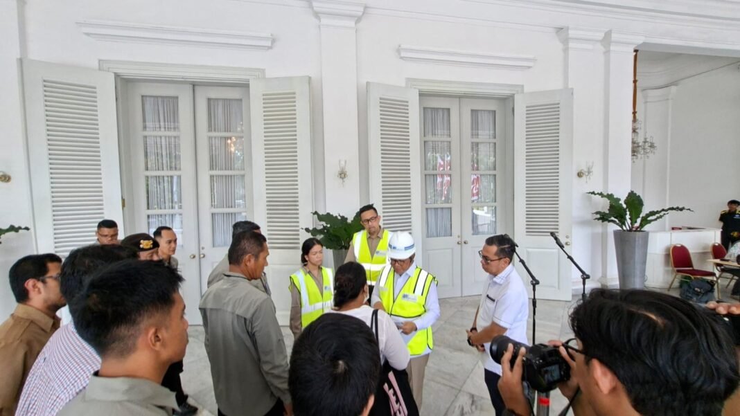 Viral di Balai Kota, Warga Menangis Minta Bantuan Gubernur soal Akses Jalan Ditutup Viral di Balai Kota, Warga Menangis Minta Bantuan Gubernur soal Akses Jalan Ditutup