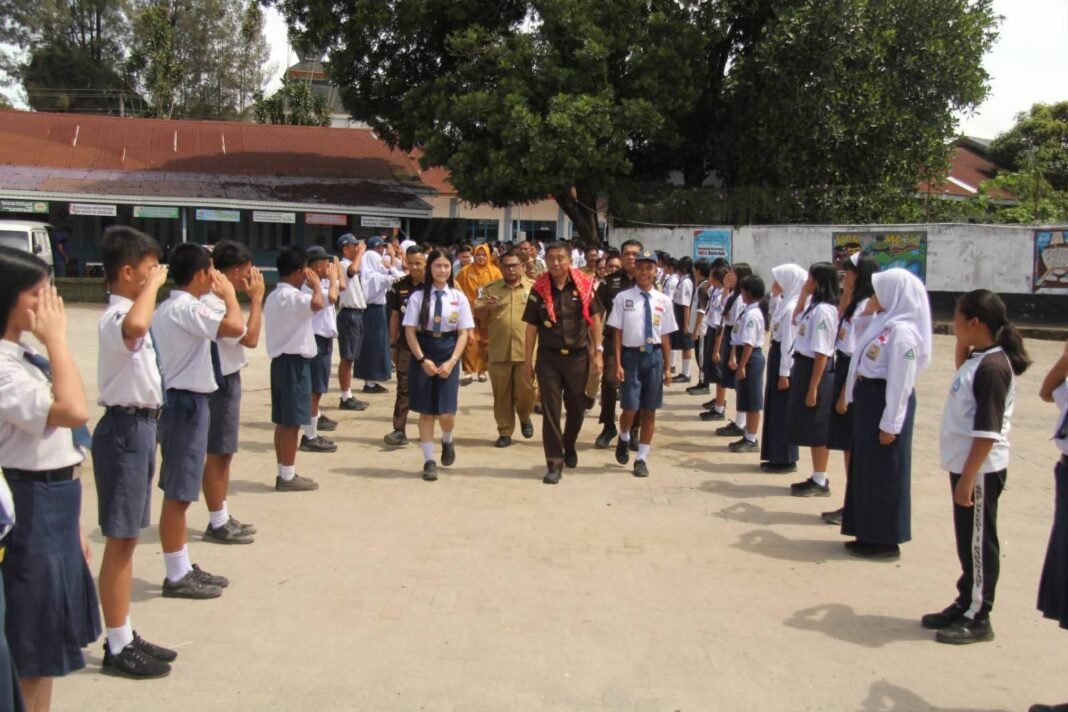 JMS Hadir di SMPN 1 Kabanjahe ! Disambut Baik Kepala Sekolah dan Disdik Karo, Berharap Secara Berkala JMS Hadir di SMPN 1 Kabanjahe ! Disambut Baik Kepala Sekolah dan Disdik Karo, Berharap Secara Berkala