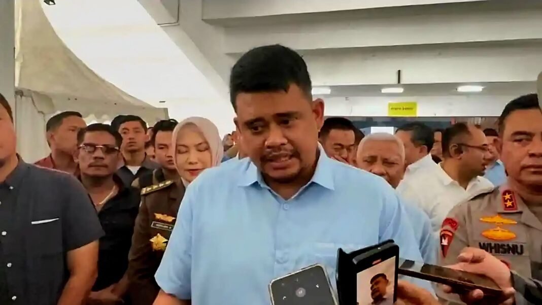 Sindiran Pedas Bobby Nasution: Katanya Izin ke Luar Kota, Ternyata Rico Waas Liburan ke Luar Negeri! Sindiran Pedas Bobby Nasution: Katanya Izin ke Luar Kota, Ternyata Rico Waas Liburan ke Luar Negeri!