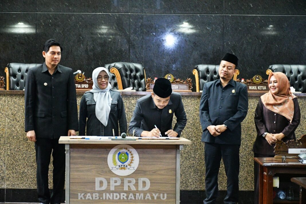 Rapat Paripurna DPRD Indramayu Bahas Alih Status RSUD M.A. Sentot Patrol dan Penyertaan Modal BPR Rapat Paripurna DPRD Indramayu Bahas Alih Status RSUD M.A. Sentot Patrol dan Penyertaan Modal BPR