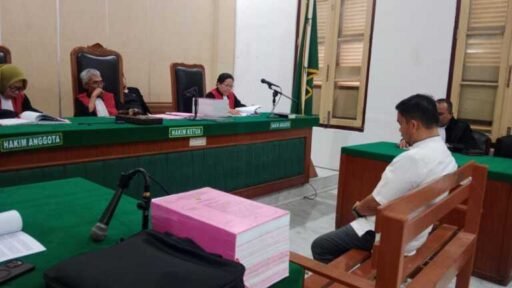 Sidang Smartboard Langkat Memanas: Eks Kadisdik Dakwa Faisal Hasrimy Tekan & Rekayasa Proyek Rp49,9 M Sidang Smartboard Langkat Memanas: Eks Kadisdik Dakwa Faisal Hasrimy Tekan & Rekayasa Proyek Rp49,9 M