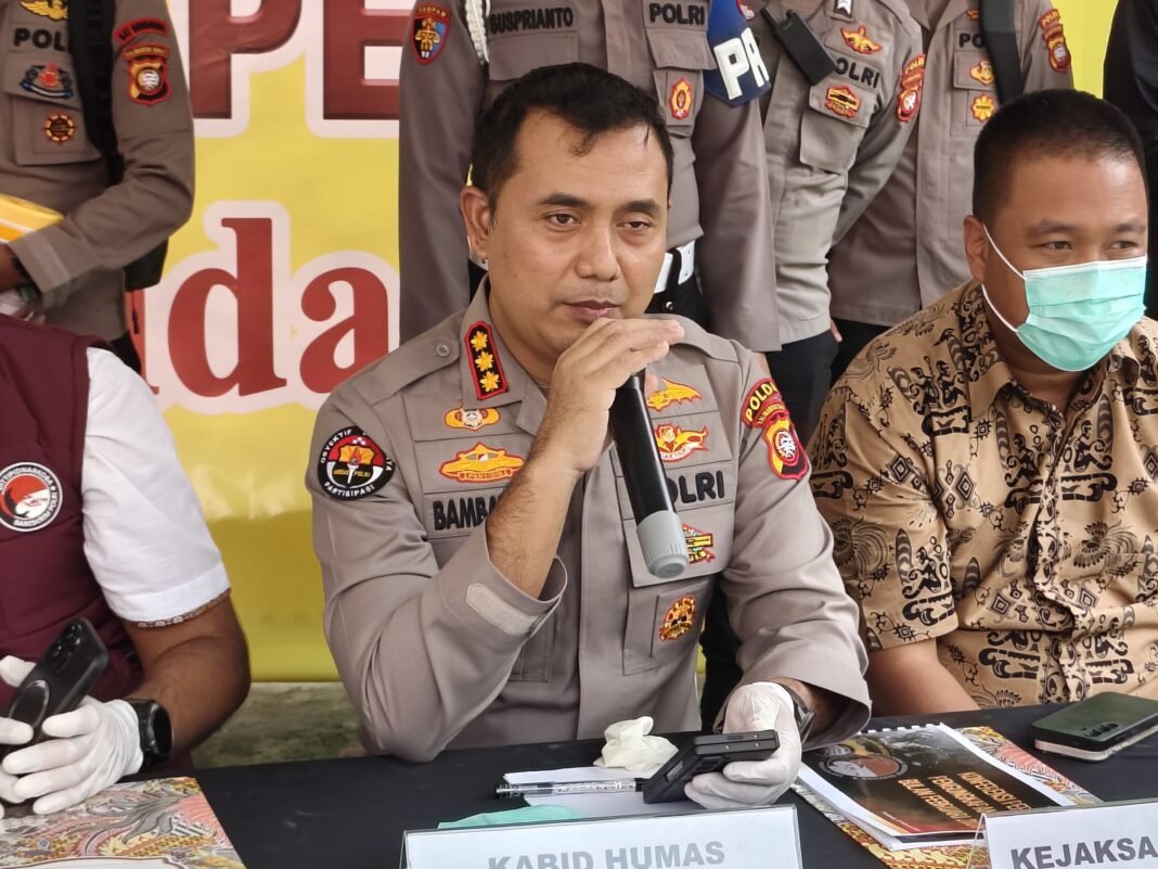 Polda Kalbar Selidiki Dugaan Penyalahgunaan BBM Subsidi, Lima Saksi Diperiksa Polda Kalbar Selidiki Dugaan Penyalahgunaan BBM Subsidi, Lima Saksi Diperiksa