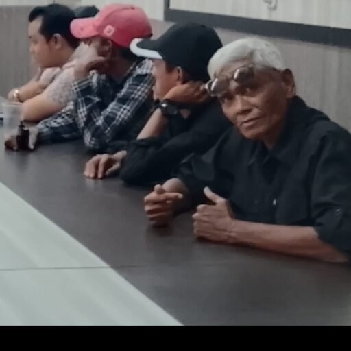 PROFIL LENGKAP: AMIRUDIN – DESA BETUNG Kecamatan Abab, Kabupaten Penukal Abab Lematang Ilir (PALI) PROFIL LENGKAP: AMIRUDIN – DESA BETUNG Kecamatan Abab, Kabupaten Penukal Abab Lematang Ilir (PALI)