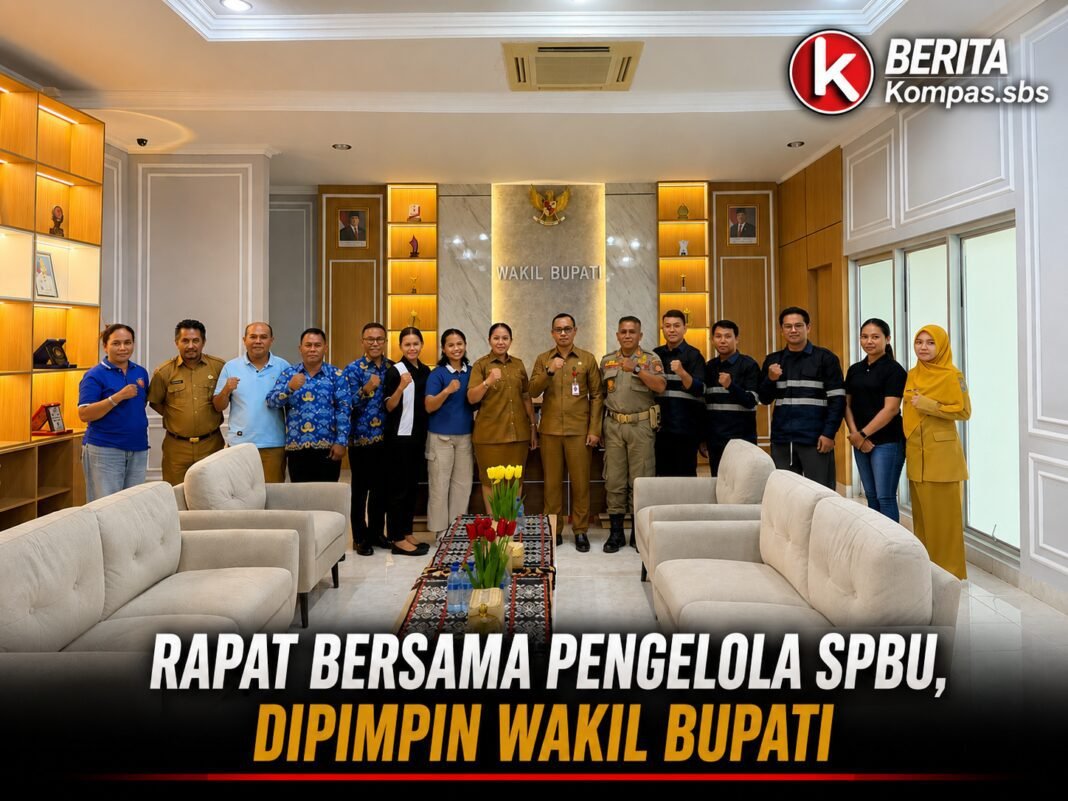 Kabag Hukum Rote Ndao Soroti Transparansi Distribusi BBM dalam Rapat Bersama Pengelola SPBU Kabag Hukum Rote Ndao Soroti Transparansi Distribusi BBM dalam Rapat Bersama Pengelola SPBU